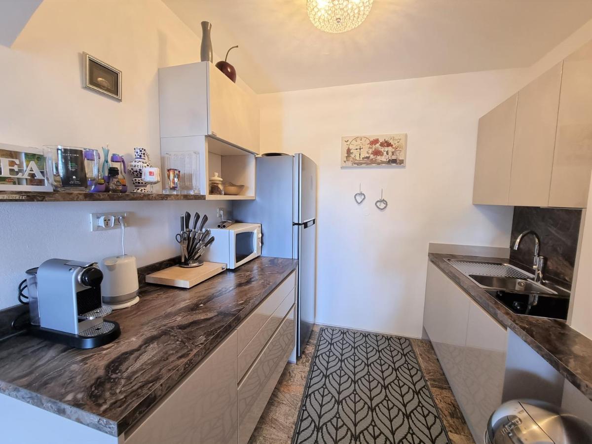 Apartments Ragusa โรวีน ภายนอก รูปภาพ