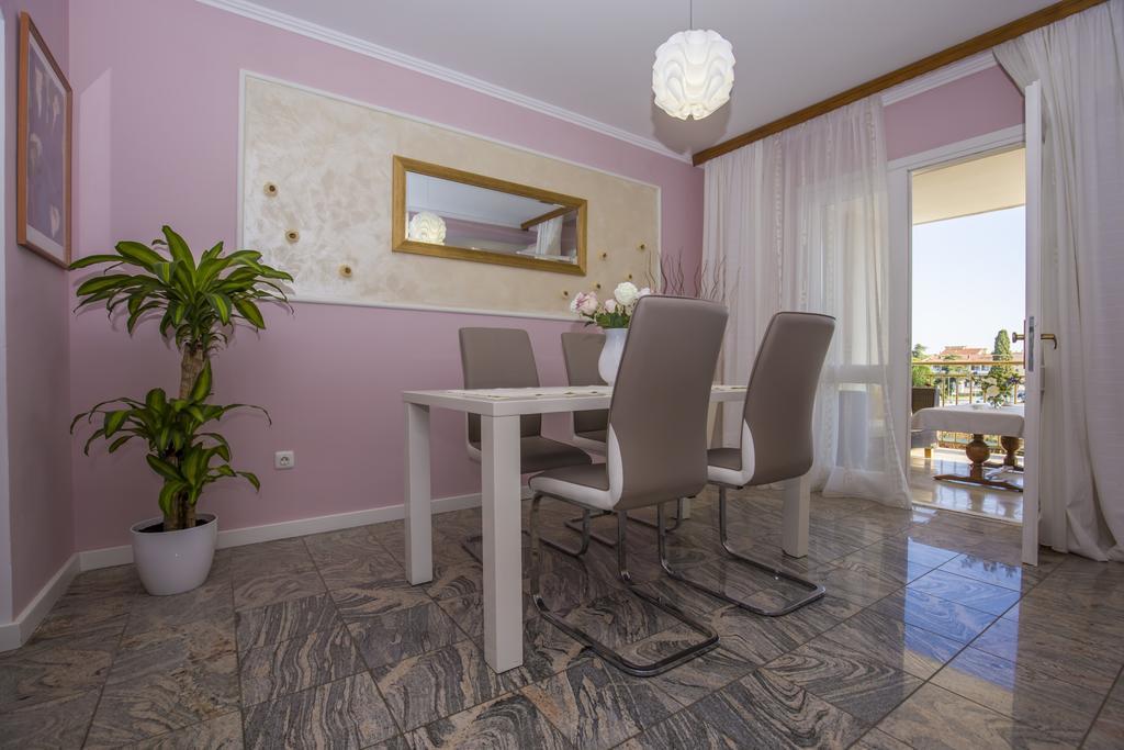 Apartments Ragusa โรวีน ภายนอก รูปภาพ