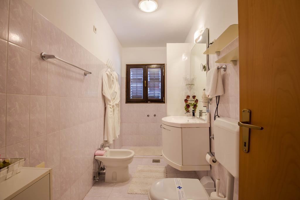 Apartments Ragusa โรวีน ภายนอก รูปภาพ