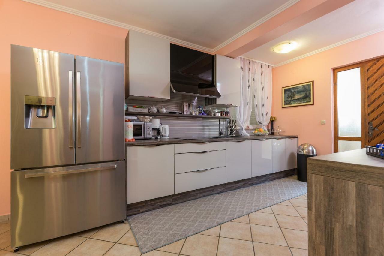 Apartments Ragusa โรวีน ภายนอก รูปภาพ