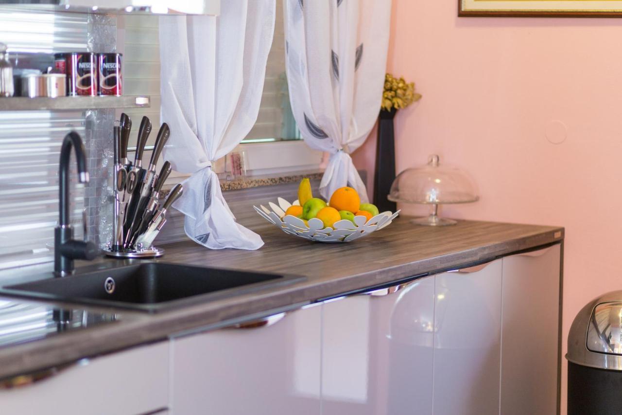 Apartments Ragusa โรวีน ภายนอก รูปภาพ